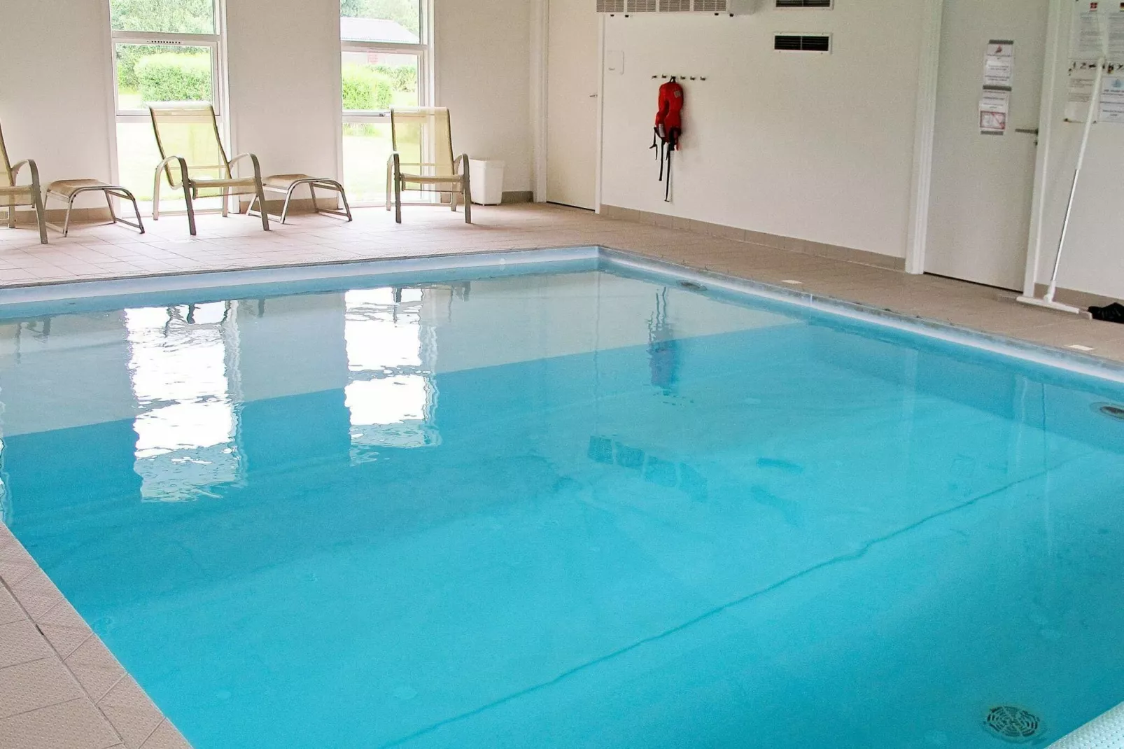 Fijn vakantiehuis in Jutland met bubbelbad-Zwembad