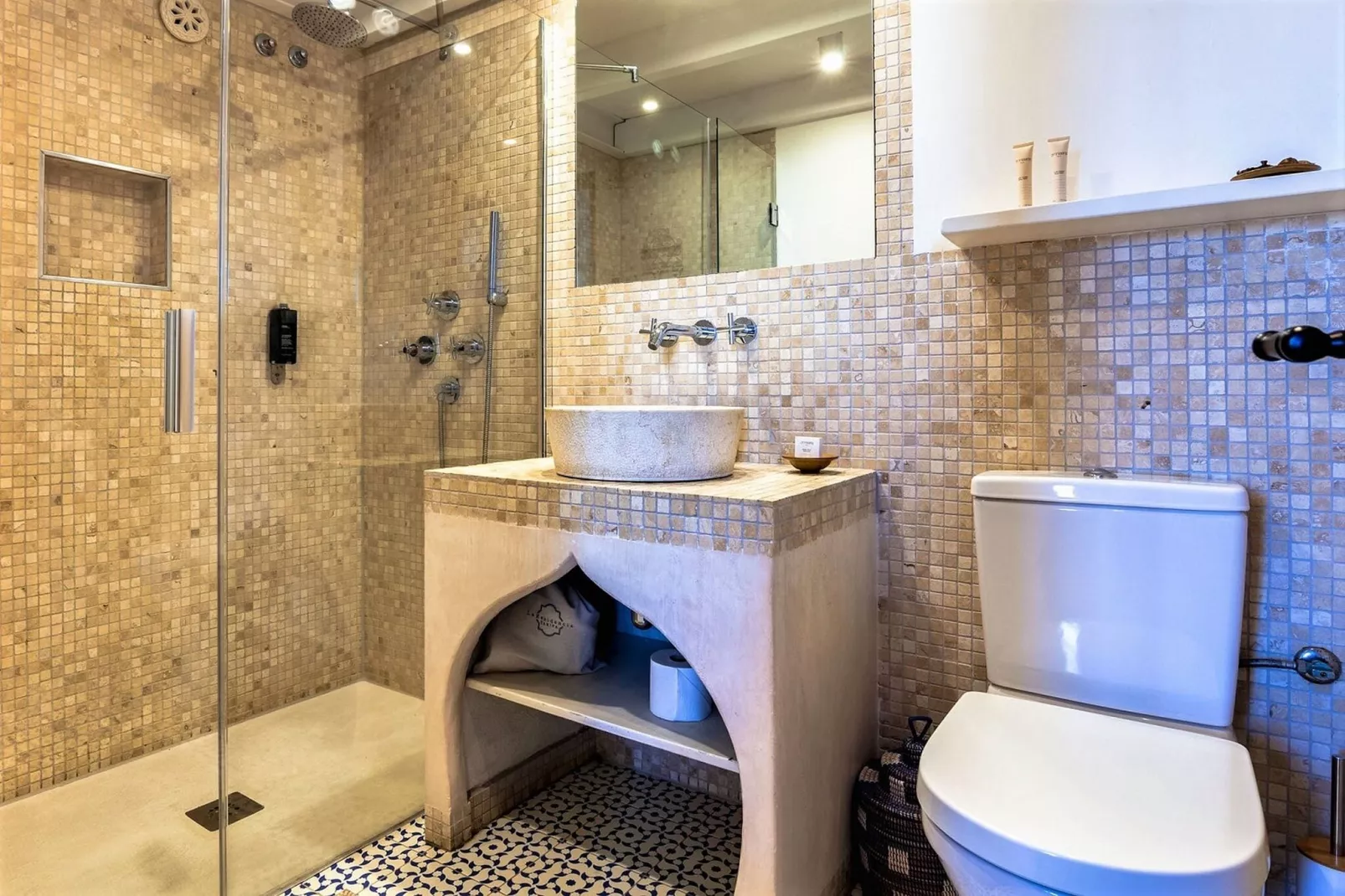 Estudio planta baja Vista al Mar Porche y Jardín 3-4-Badkamer
