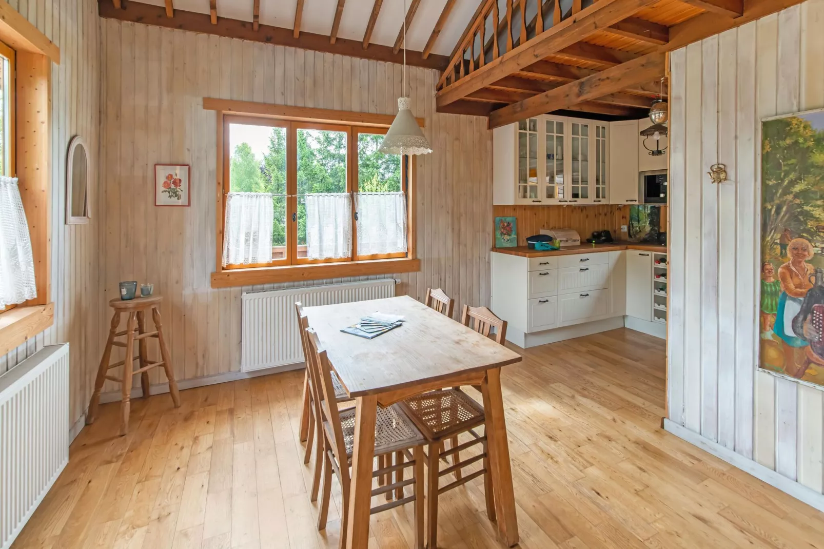Charmante habitation pour 8 Adultes-Eetkamer