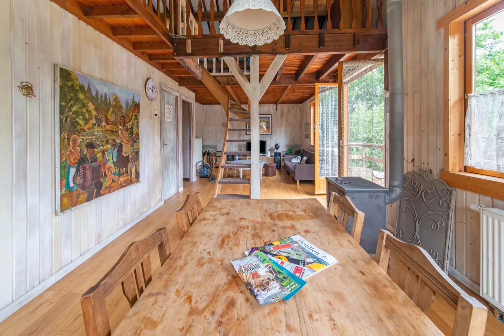 Charmante habitation pour 8 Adultes-Eetkamer