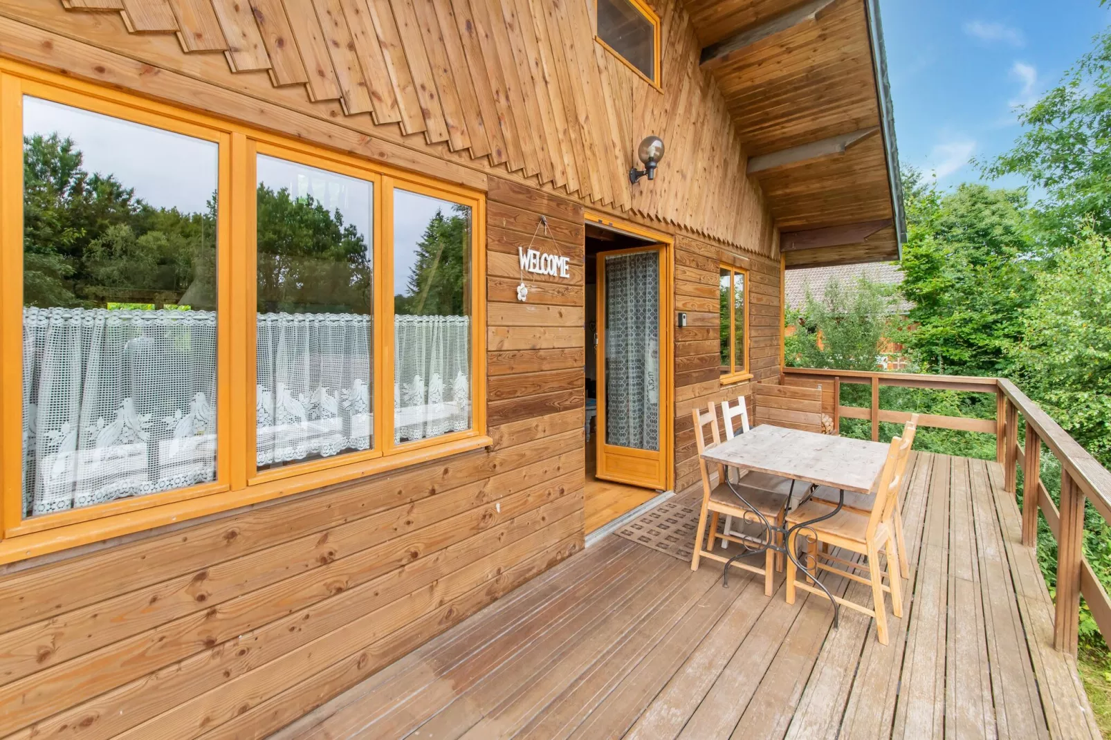Charmante habitation pour 8 Adultes-Terrasbalkon