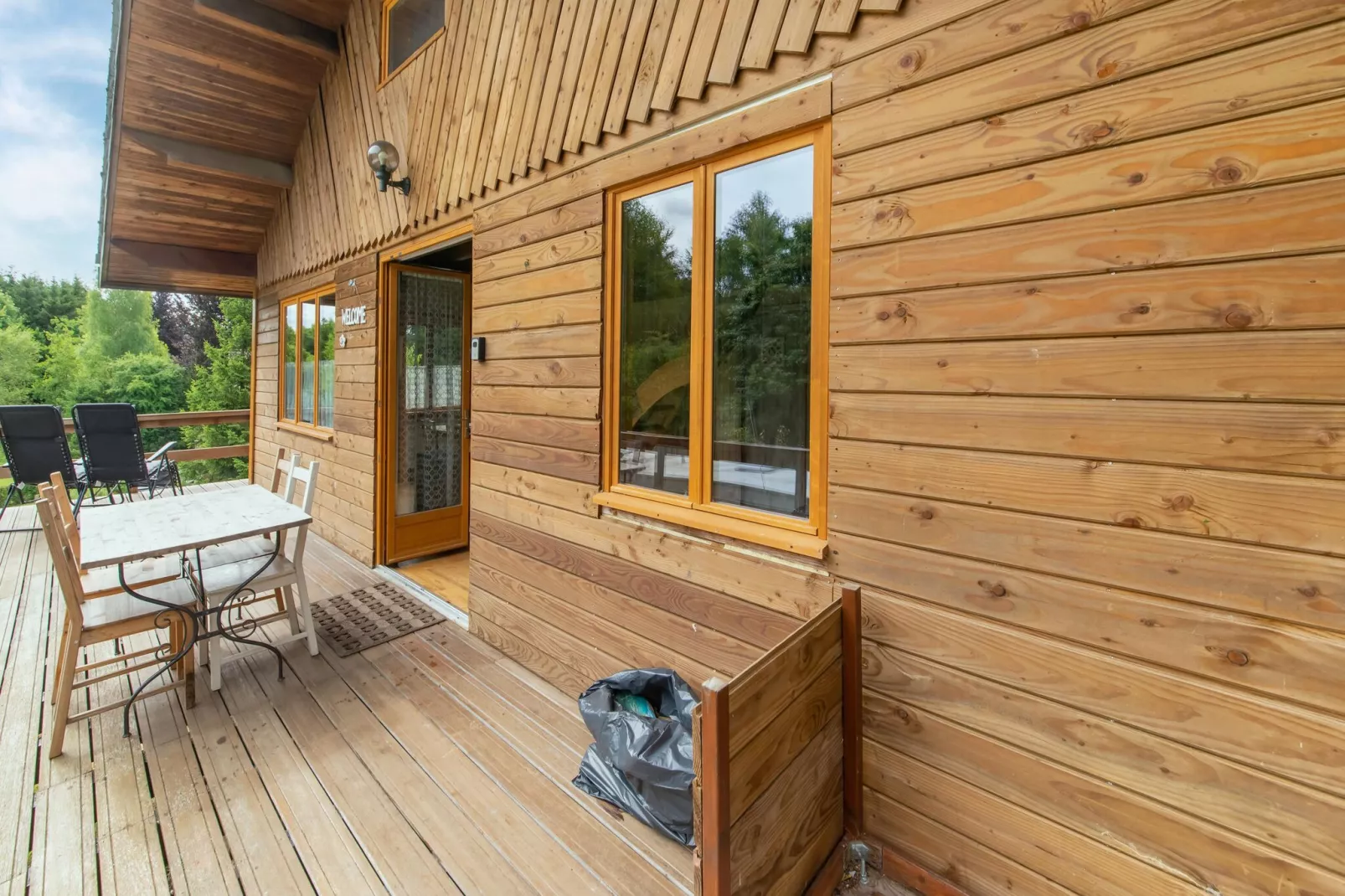 Charmante habitation pour 8 Adultes-Terrasbalkon