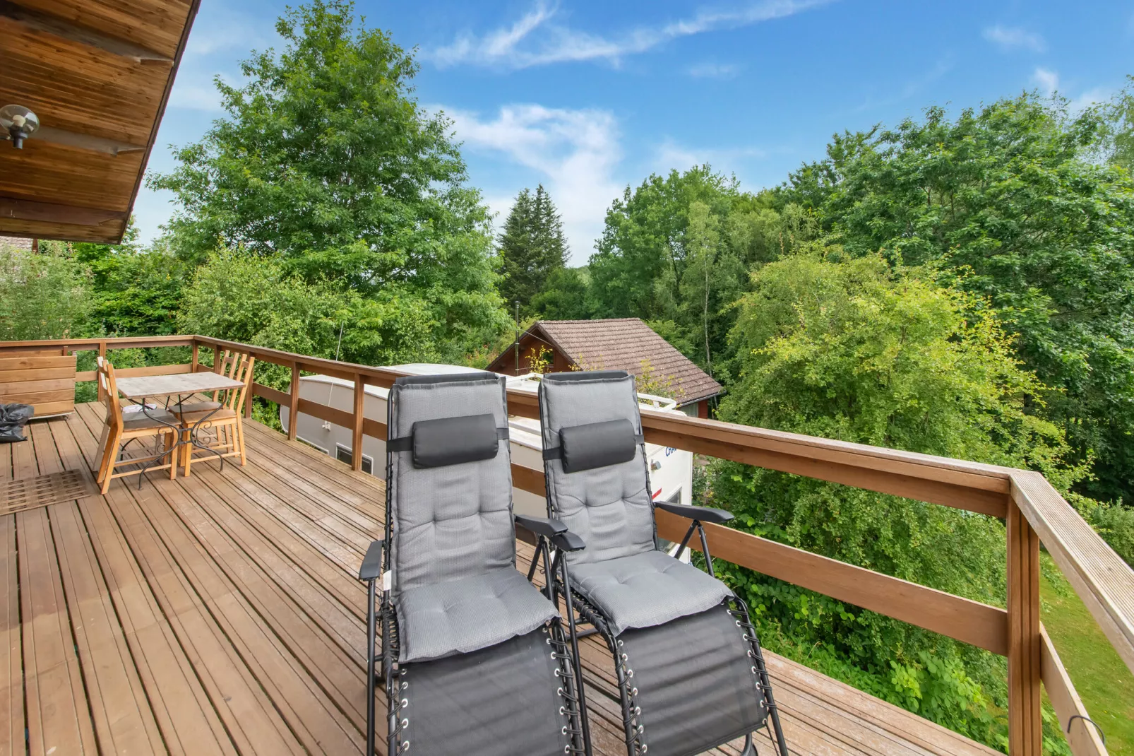 Charmante habitation pour 8 Adultes-Terrasbalkon