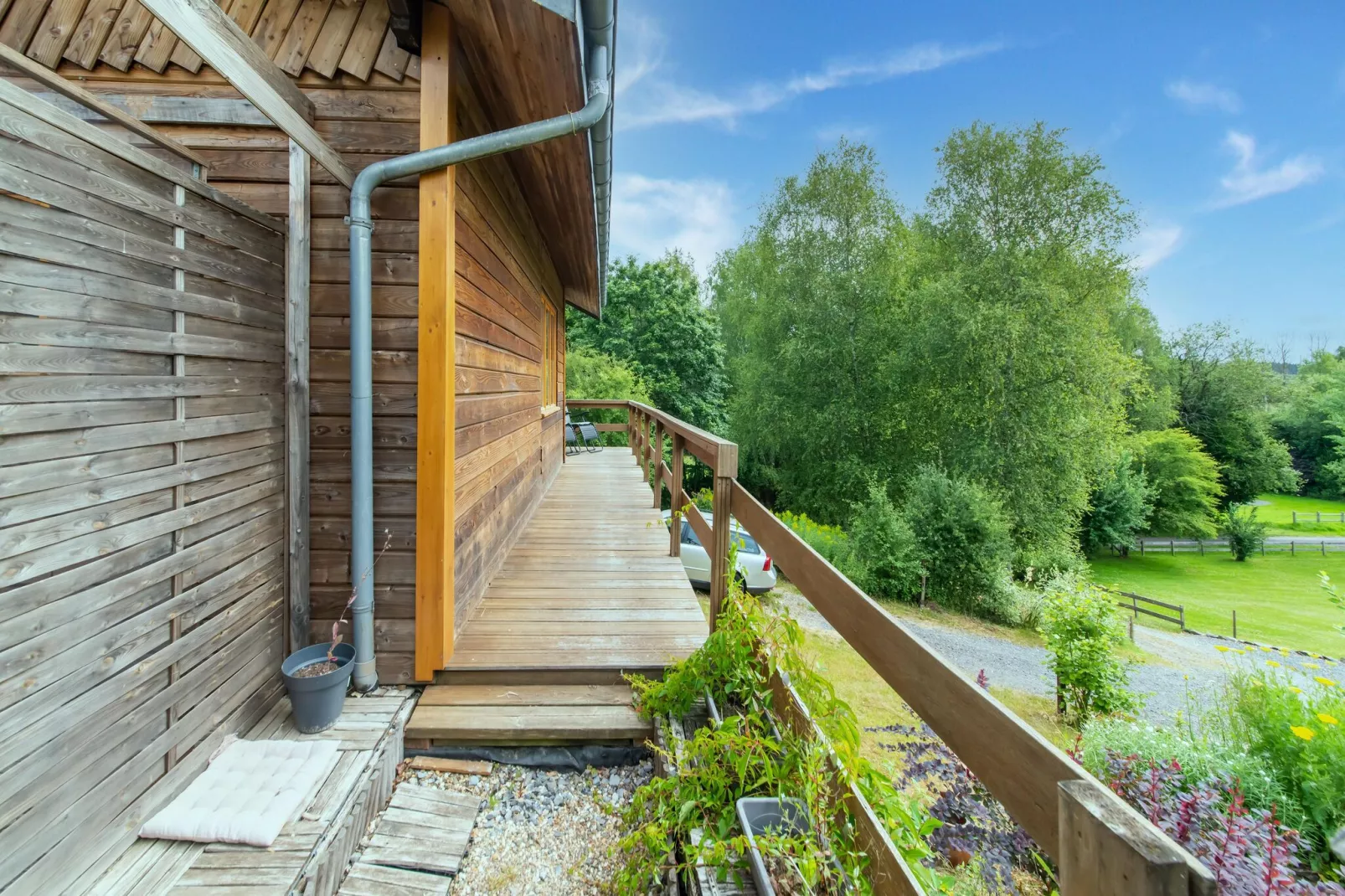 Charmante habitation pour 8 Adultes-Uitzicht zomer