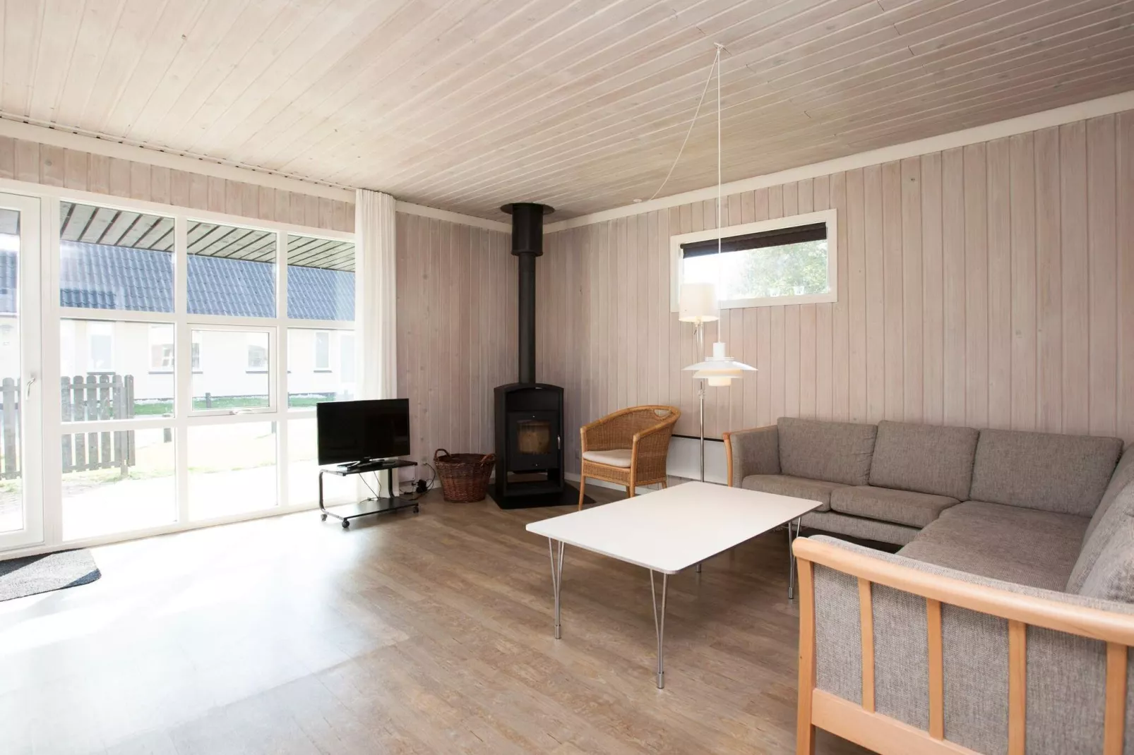 4 room,-Binnen
