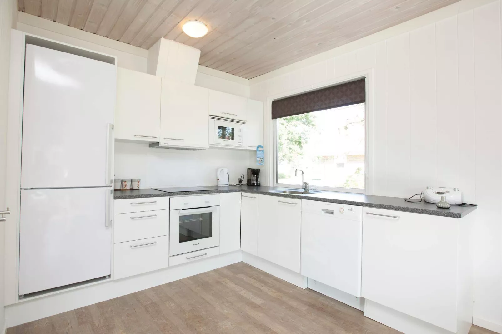 4 room,-Binnen