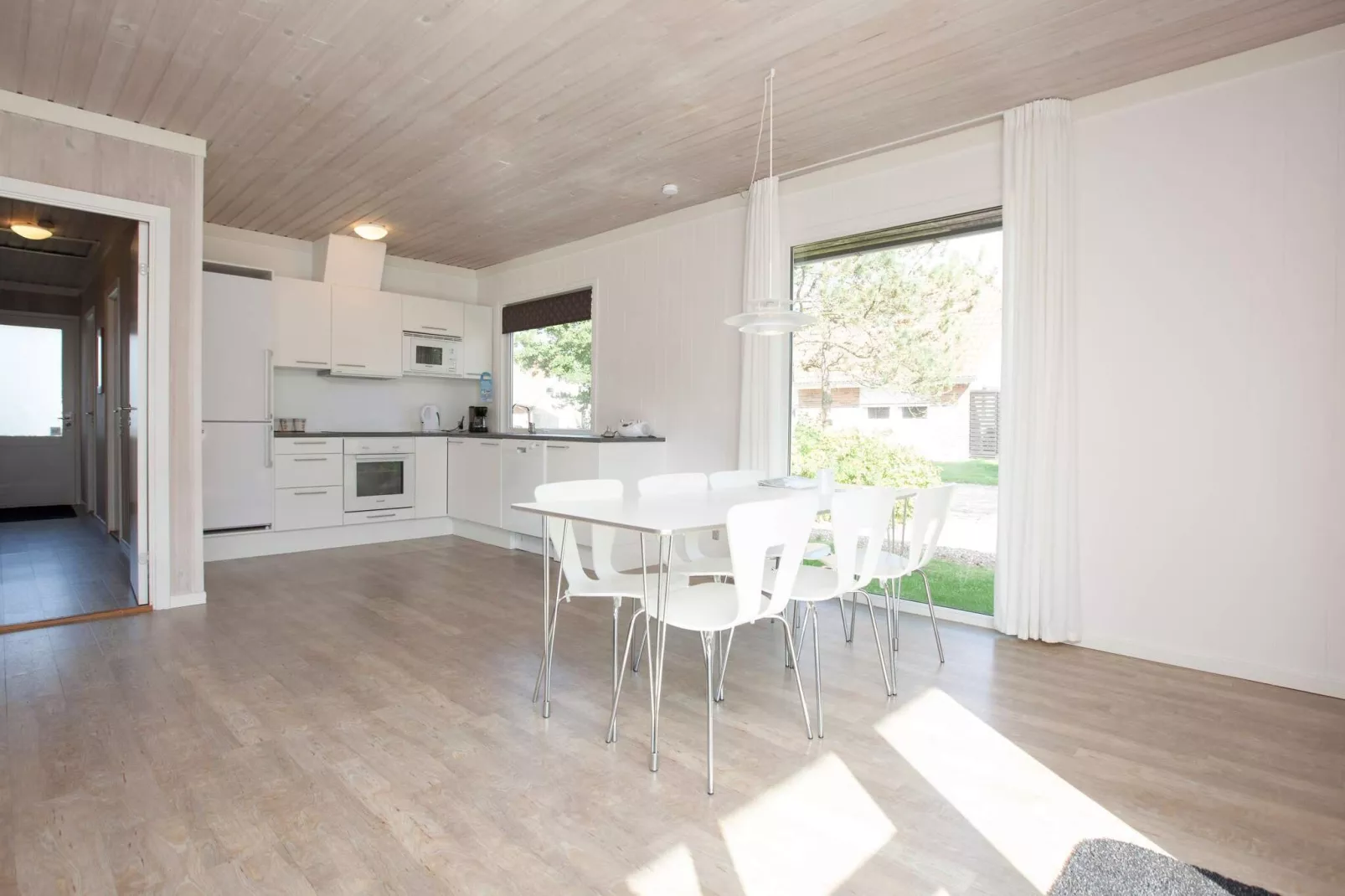 4 room,-Binnen