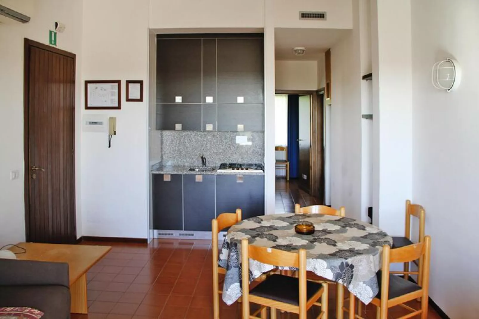 Residence Barbara, Moniga del Garda-2-Raum-App., 1. Etage B2G, ca. 44 qm-Keuken