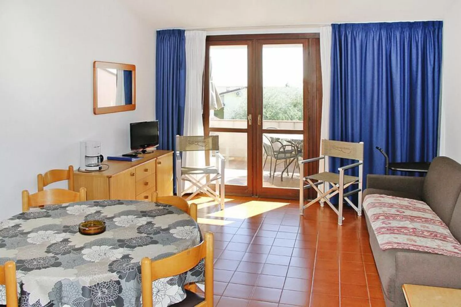 Residence Barbara, Moniga del Garda-2-Raum-App., 1. Etage B2G, ca. 44 qm-Woonkamer