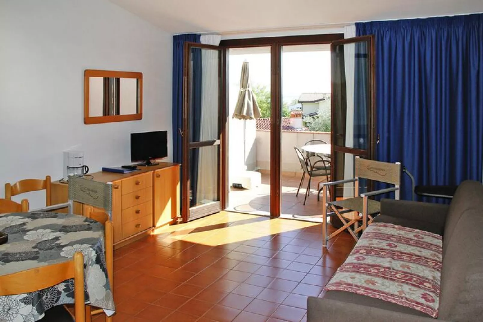 Residence Barbara, Moniga del Garda-2-Raum-App., 1. Etage B2G, ca. 44 qm-Woonkamer