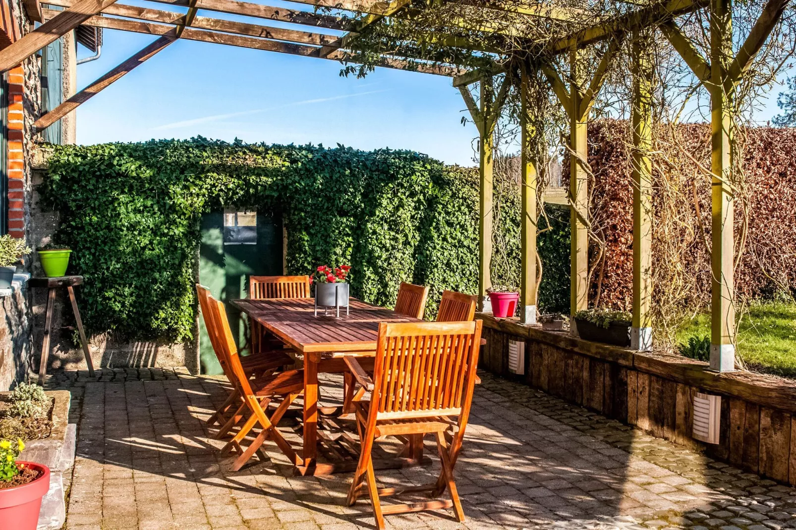 Chez Cyrille-Terrasbalkon