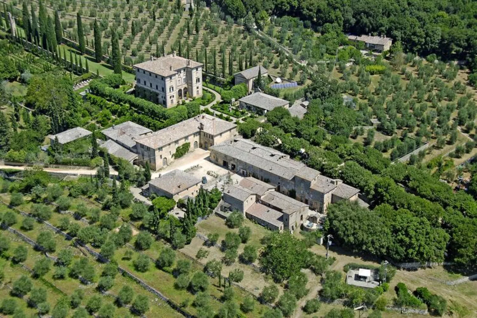 Residence Il Pero di Cetinale Sovicille Typ C 105 qm-Buitenkant zomer