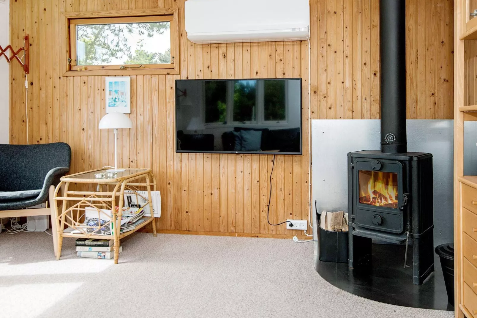 Schilderachtig vakantiehuis in Ebeltoft met tuin-Binnen