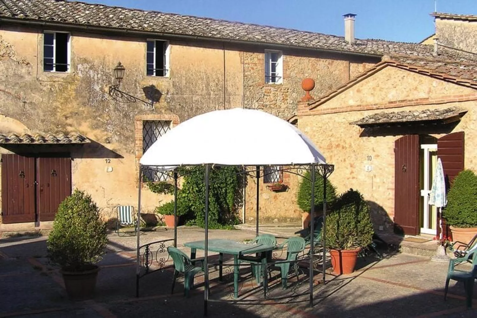 Residence Il Pero di Cetinale Sovicille Typ C 105 qm-Buitenkant zomer