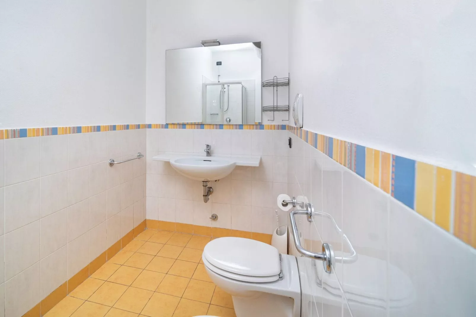 Residence Primera Moniga del Garda 2-Raum/D2 Halbsouterrain-2-Raum/D2 Halbsouterrain-Badkamer