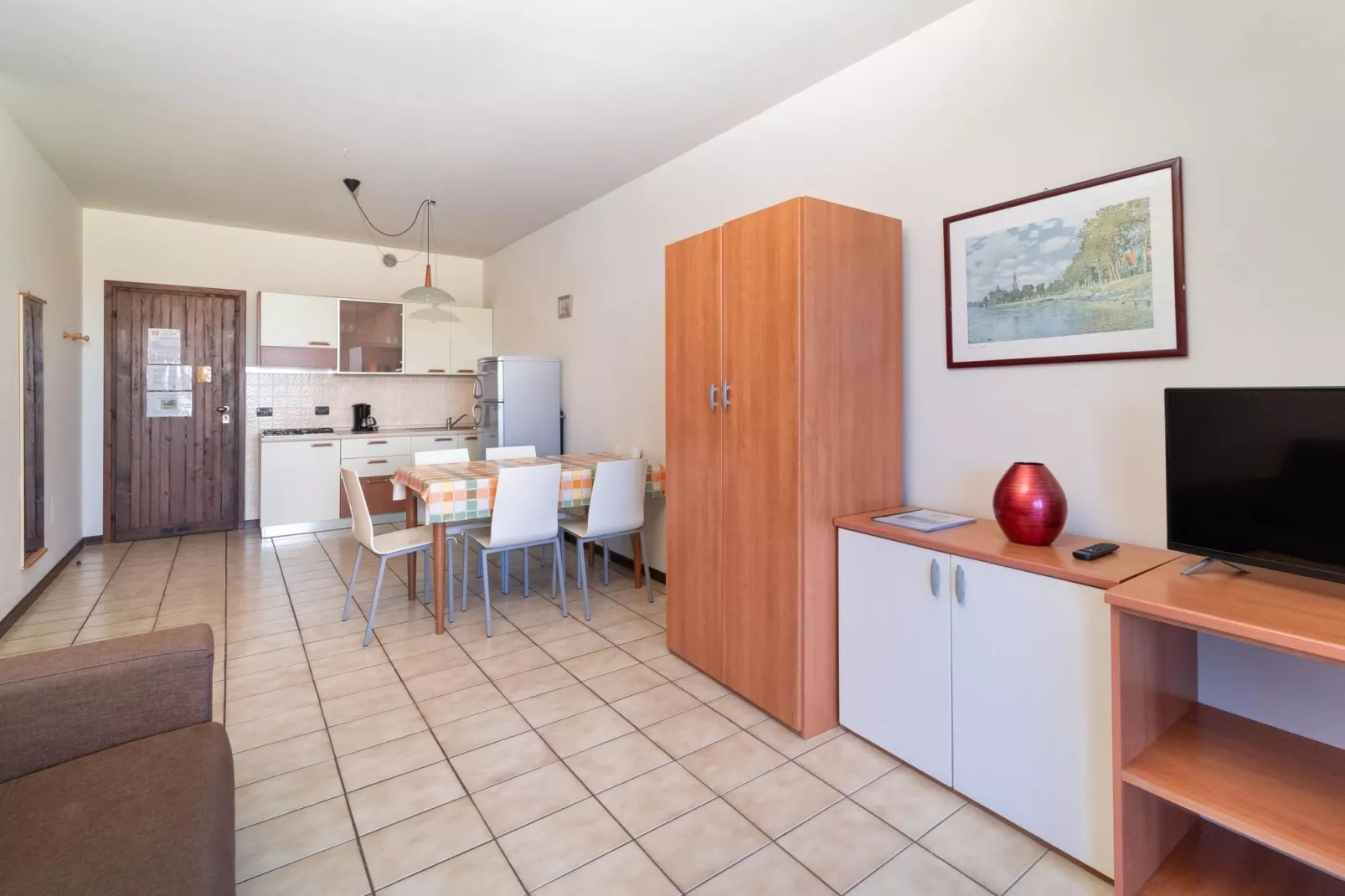 Residence Primera Moniga del Garda A2 / 3 pax Halbsouterrain-A2 / 3 pax Halbsouterrain-Woonkamer