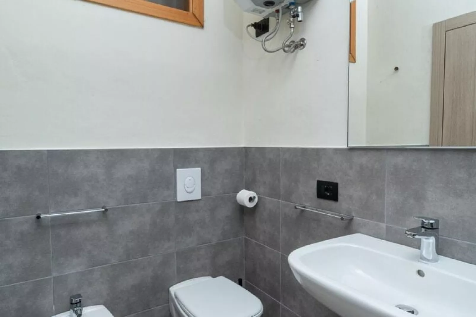 Residence Primera Moniga del Garda A2 / 3 pax Halbsouterrain-A2 / 3 pax Halbsouterrain-Badkamer