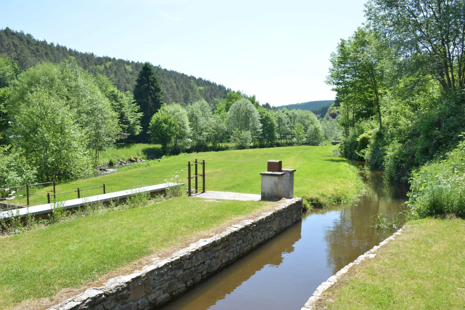 Gîte du Moulin-Tuinen zomer