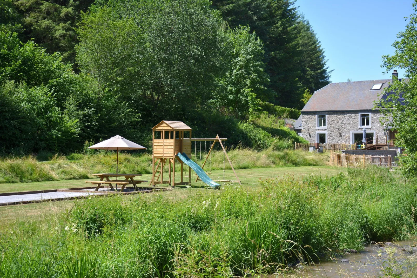 Gîte du Moulin-Tuinen zomer