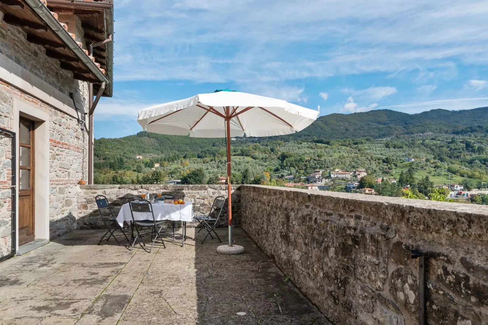 Castello di Argigliano 2-Uitzicht zomer
