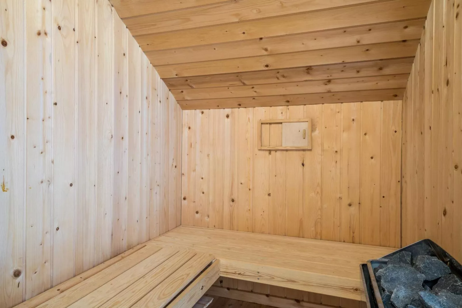 6 persoons vakantie huis op een vakantie park in Hemmet-Sauna