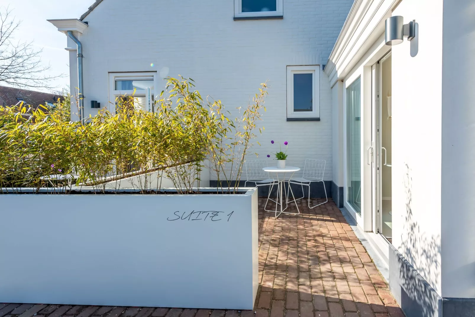 Slow living Suite 1 Oostkapelle-Buitenkant zomer