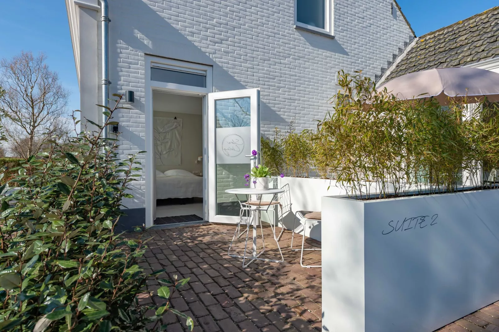 Slow living Suite 2 Oostkapelle-Buitenkant zomer