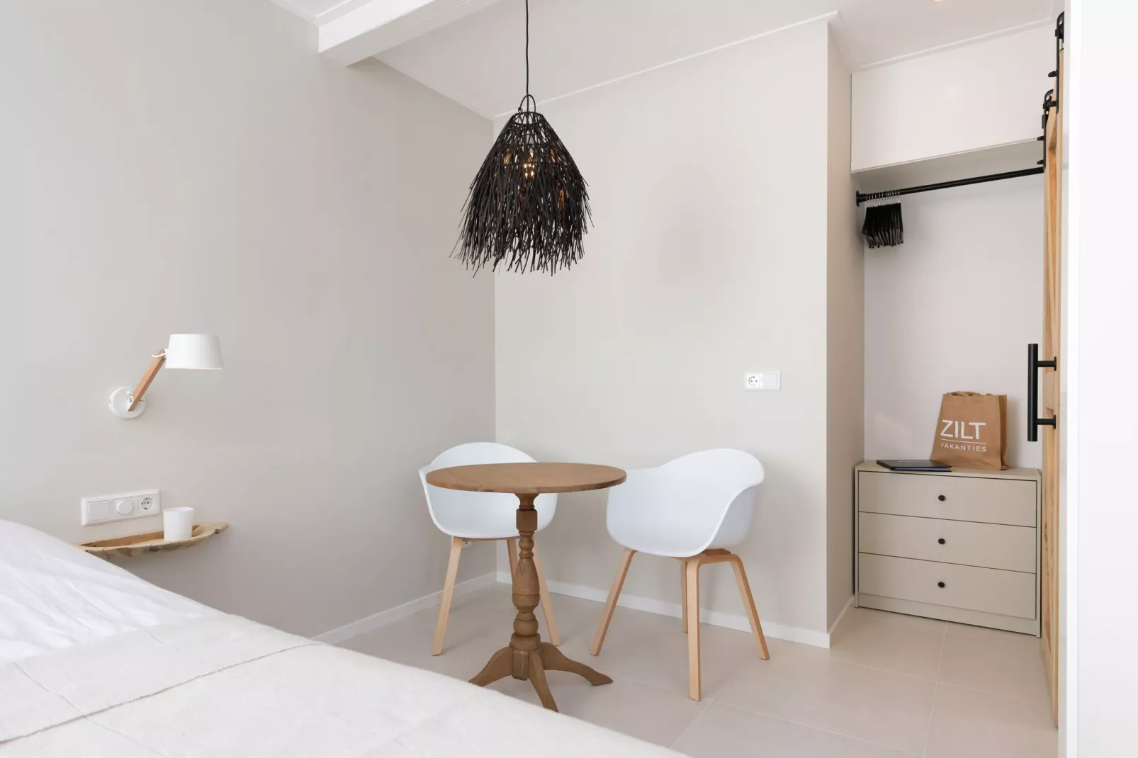 Slow living Suite 2 Oostkapelle-Slaapkamer