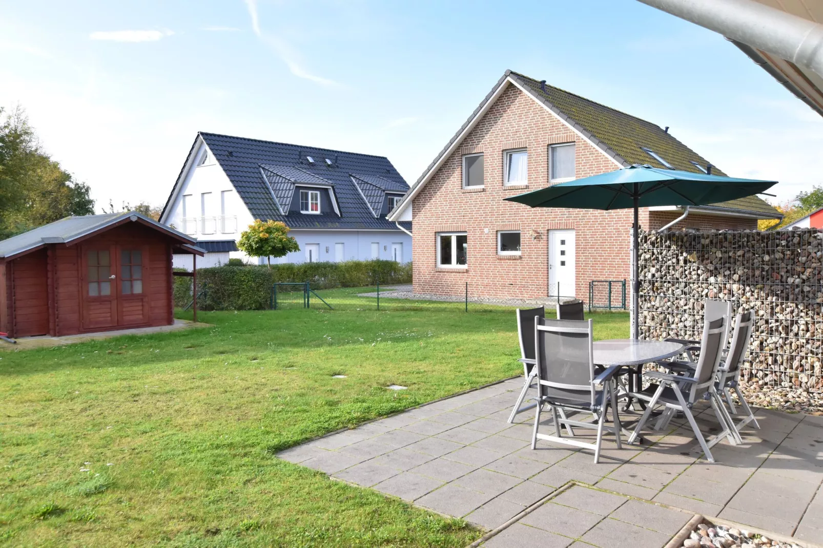 Heerlijk vakantiehuis in Zierow met een leuke tuin-Tuinen zomer