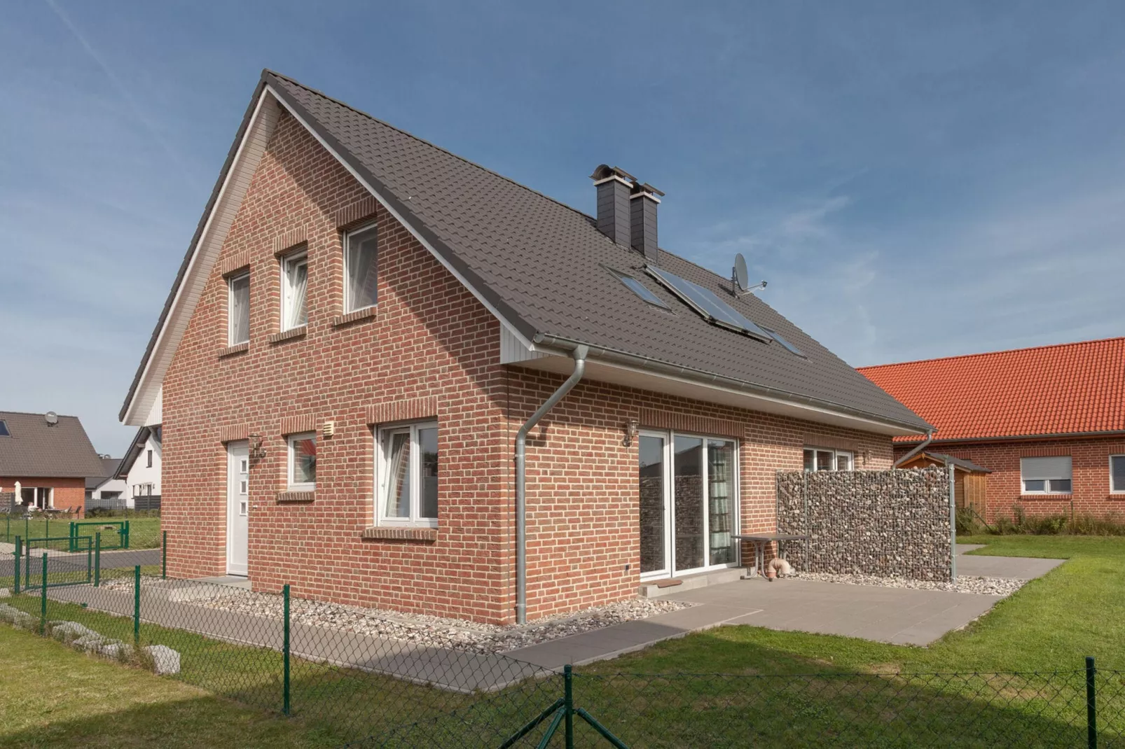 Heerlijk vakantiehuis in Zierow met een leuke tuin-Buitenkant zomer