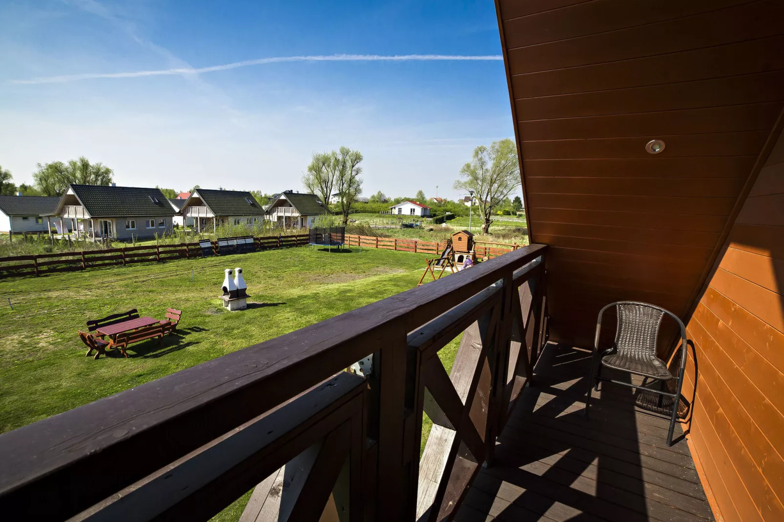 House overlooking the lake-Terrasbalkon