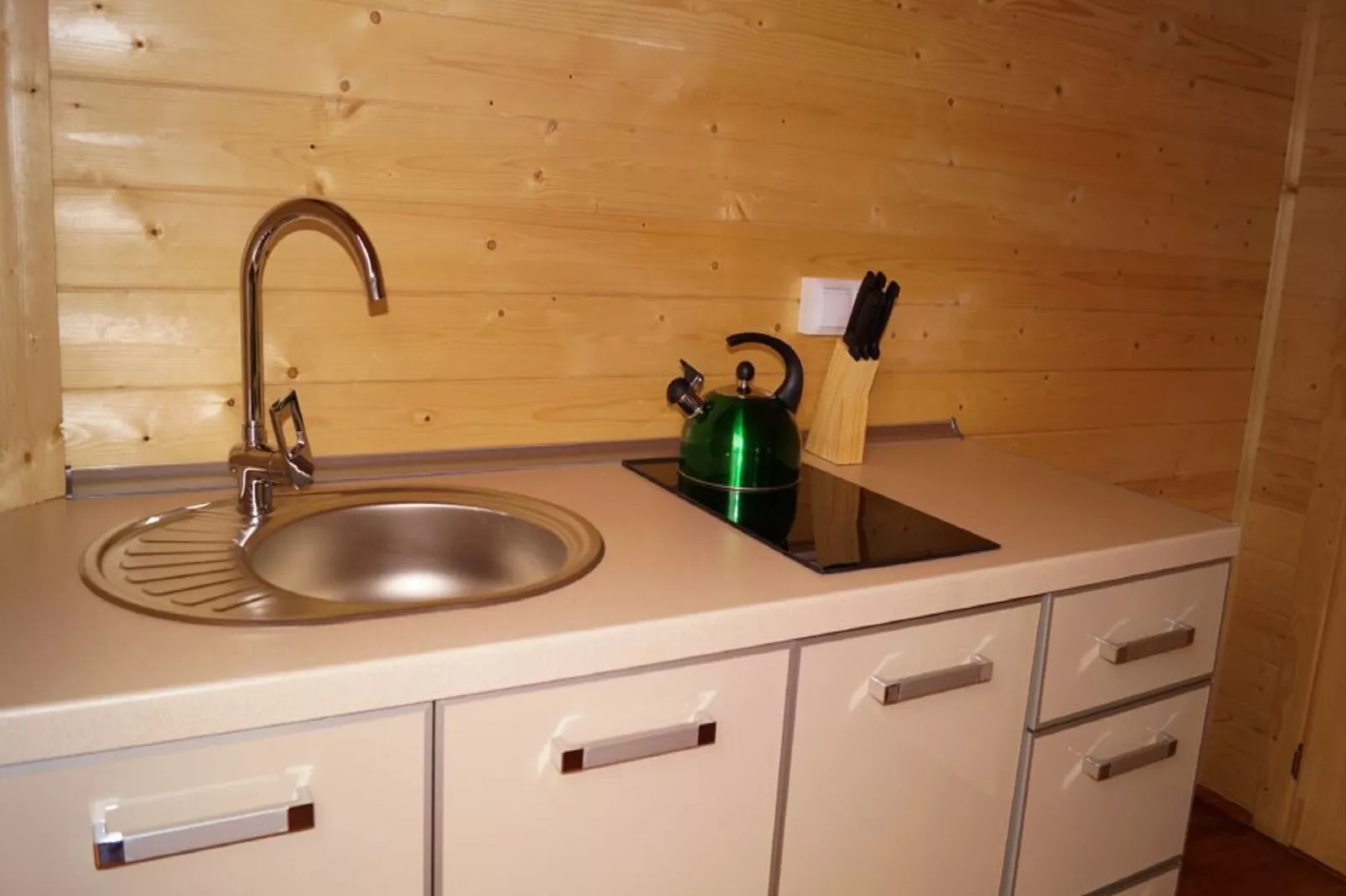 Vakantiehuis in Mielno, vlakbij het meer-Keuken