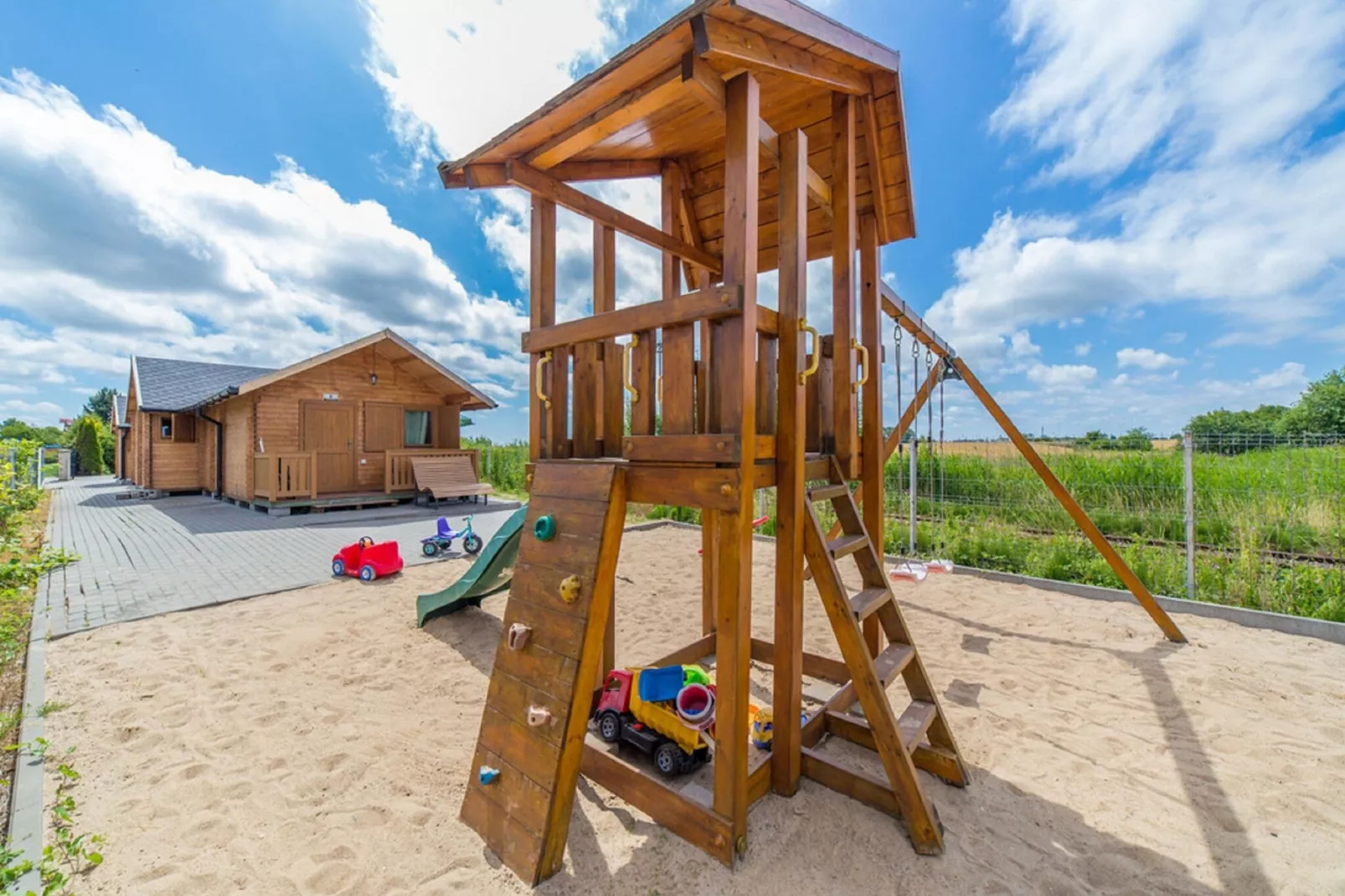 Vakantiehuis in Mielno, vlakbij het meer