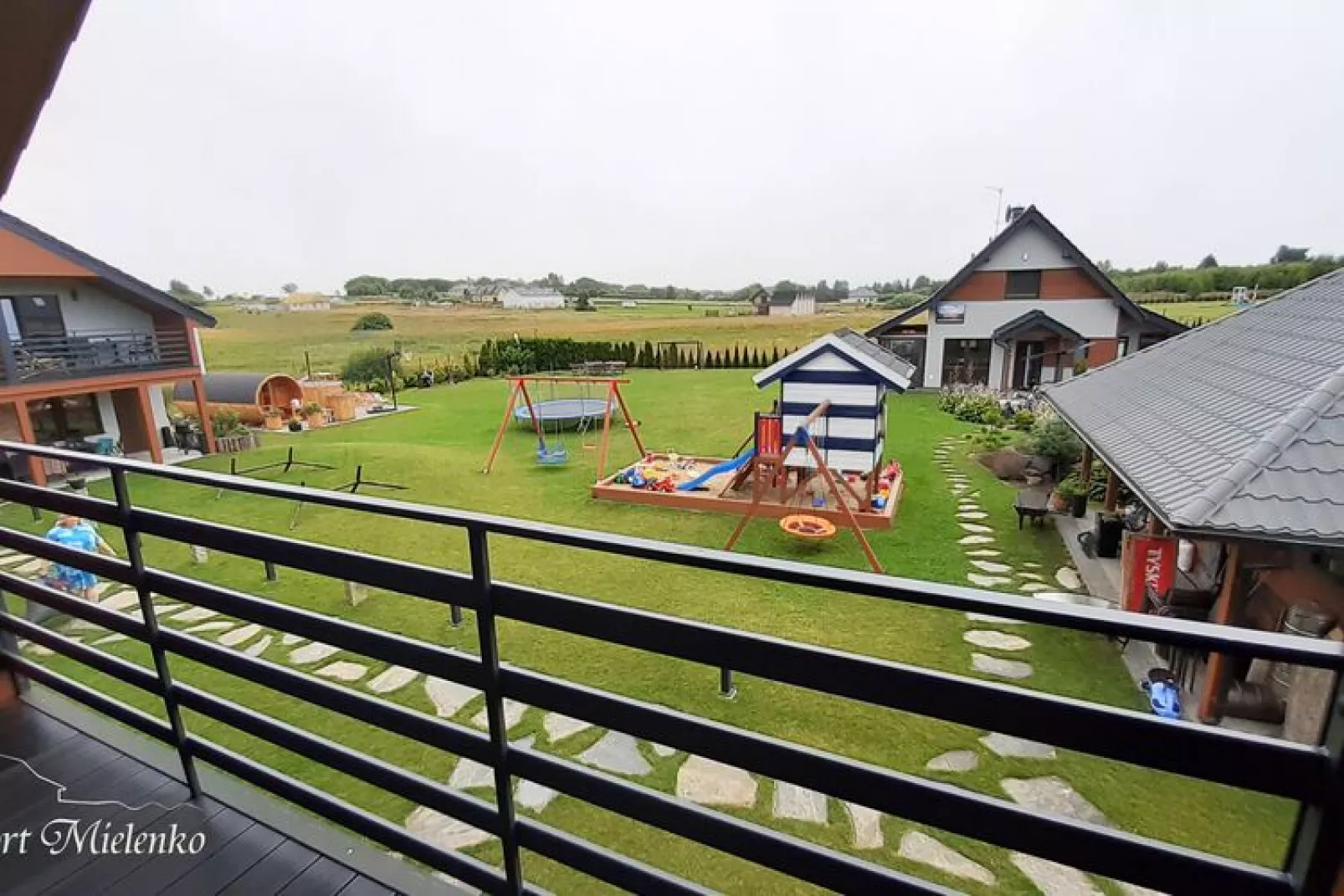 Resort in Mielenko-Uitzicht zomer