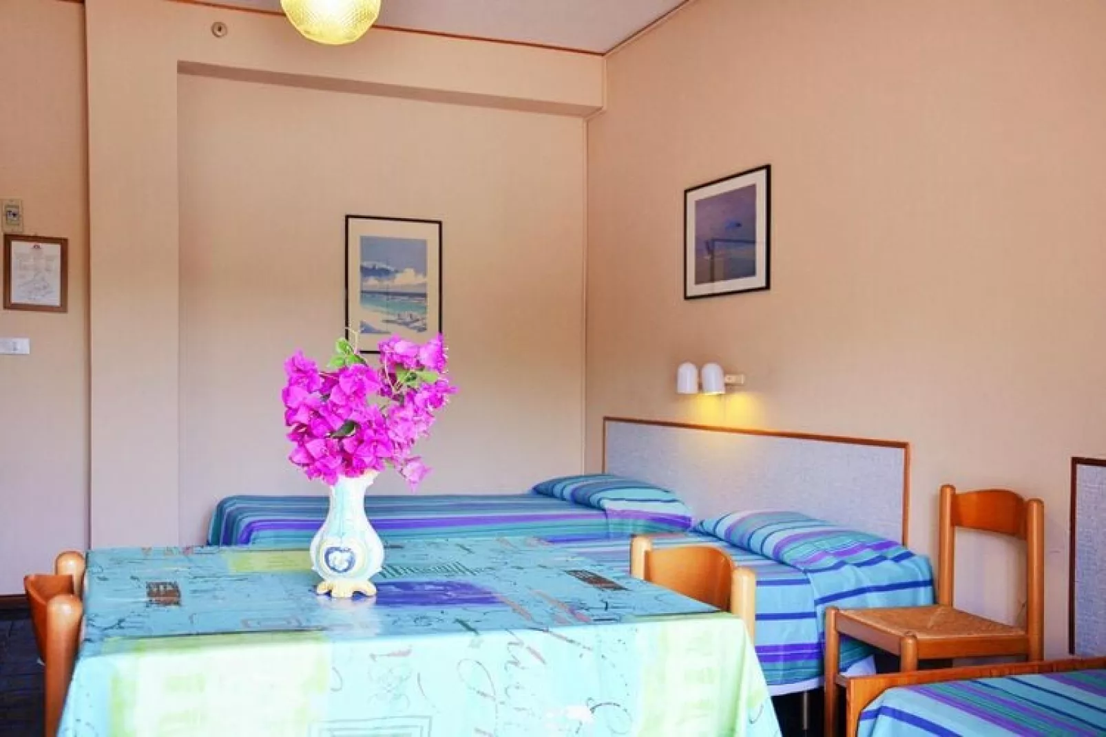 Residence Villa Giardini, Giardini Naxos-Monolocale 2 pax con balcone o terazza-Woonkamer