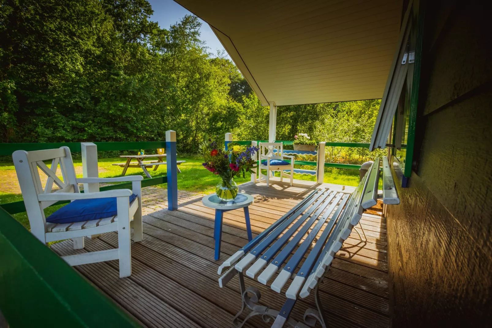 Vakantiepark de Vossenburcht 6-Terrasbalkon