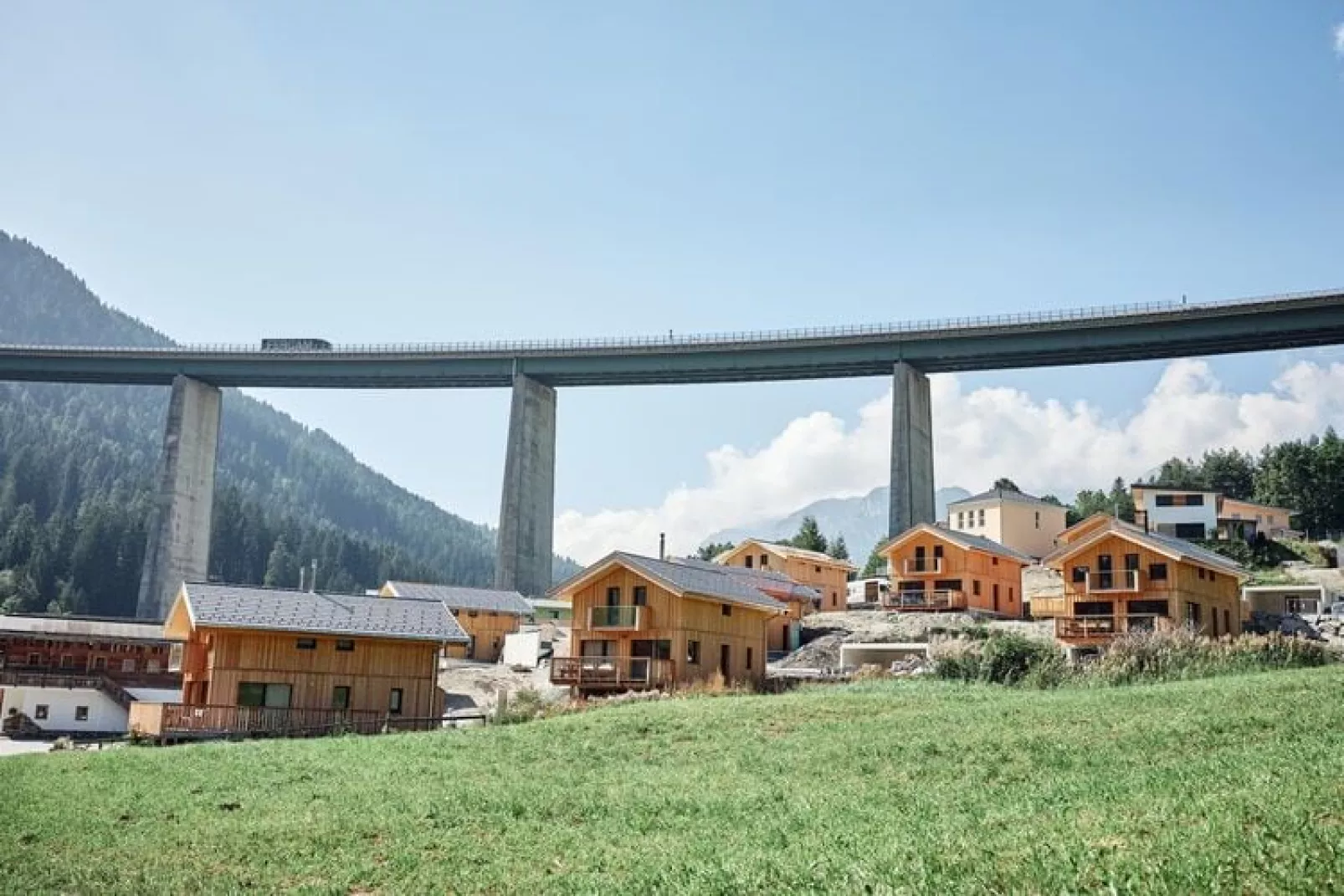 Chalets Bergeralm, Steinach am Brenner-Wellness Chalet XL - 8 Personen-Buitenkant zomer
