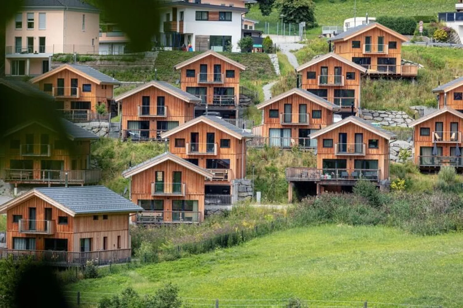 Chalets Bergeralm, Steinach am Brenner-Wellness Chalet XL - 8 Personen-Buitenkant zomer