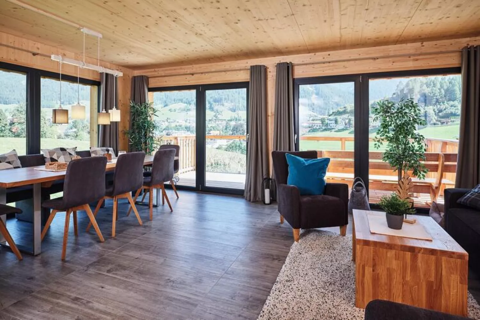 Chalets Bergeralm, Steinach am Brenner-Wellness Chalet XL - 8 Personen-Woonkamer