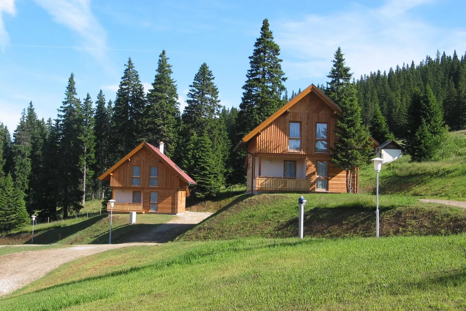 Almdorf Weinebene-Buitenkant zomer