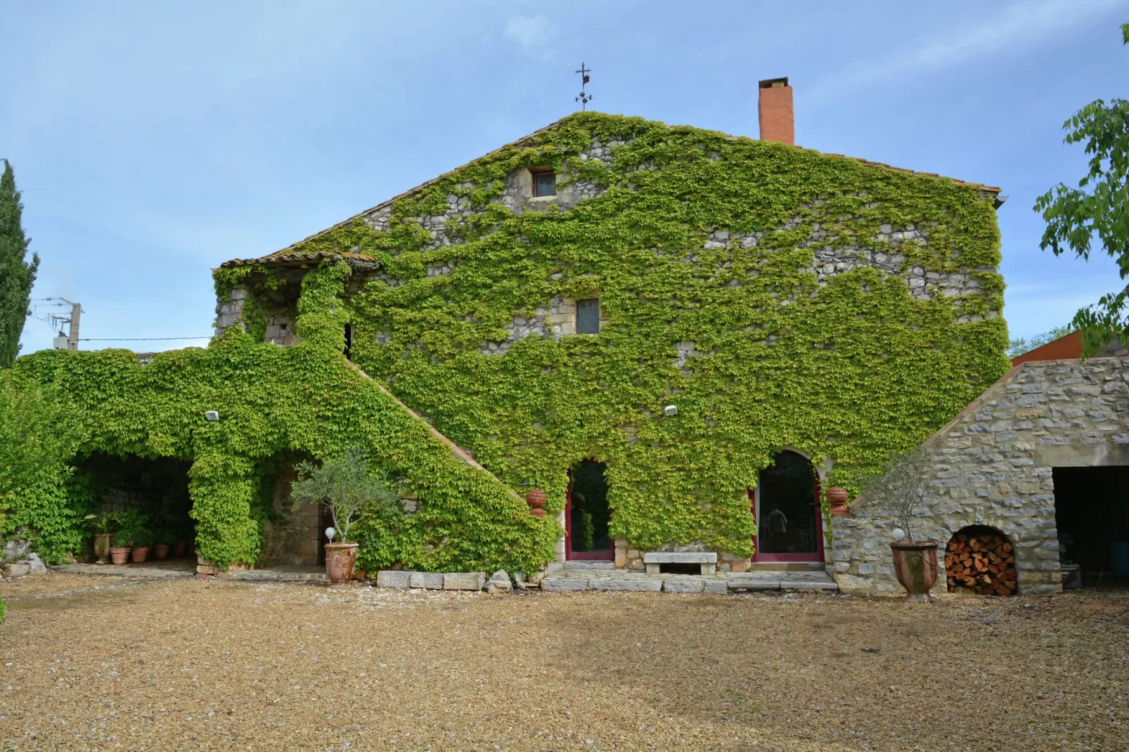 Domaine de Lavit-Buitenkant zomer