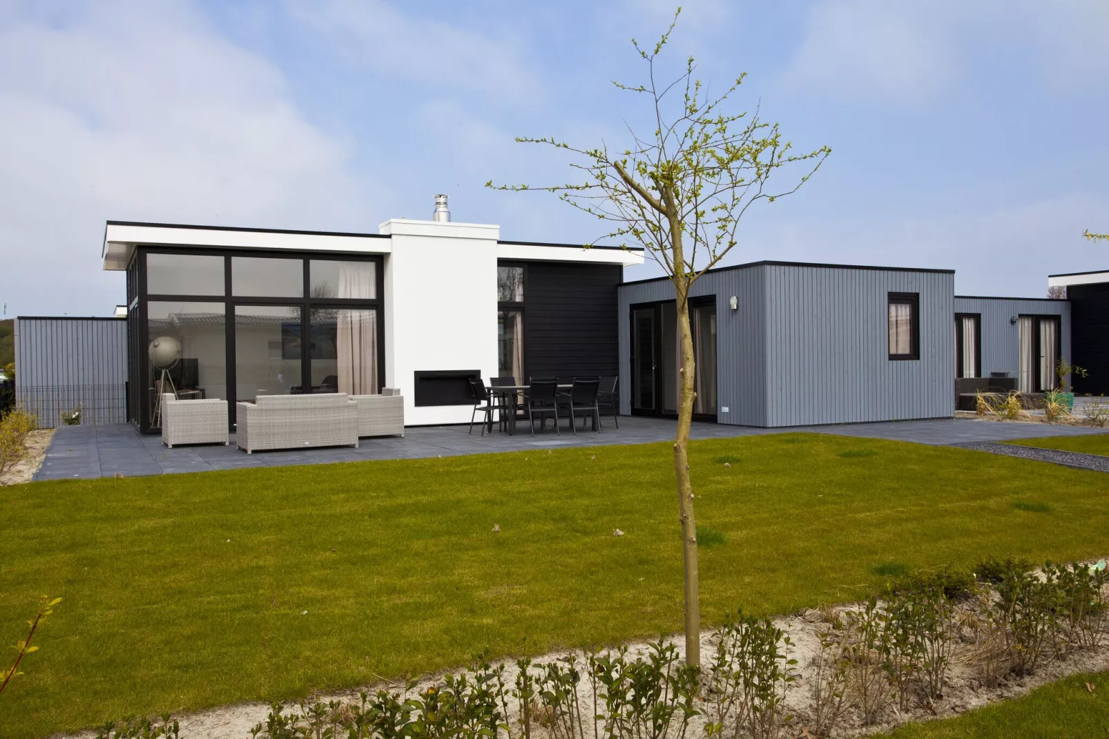 Resort Schoneveld 8-Buitenkant zomer