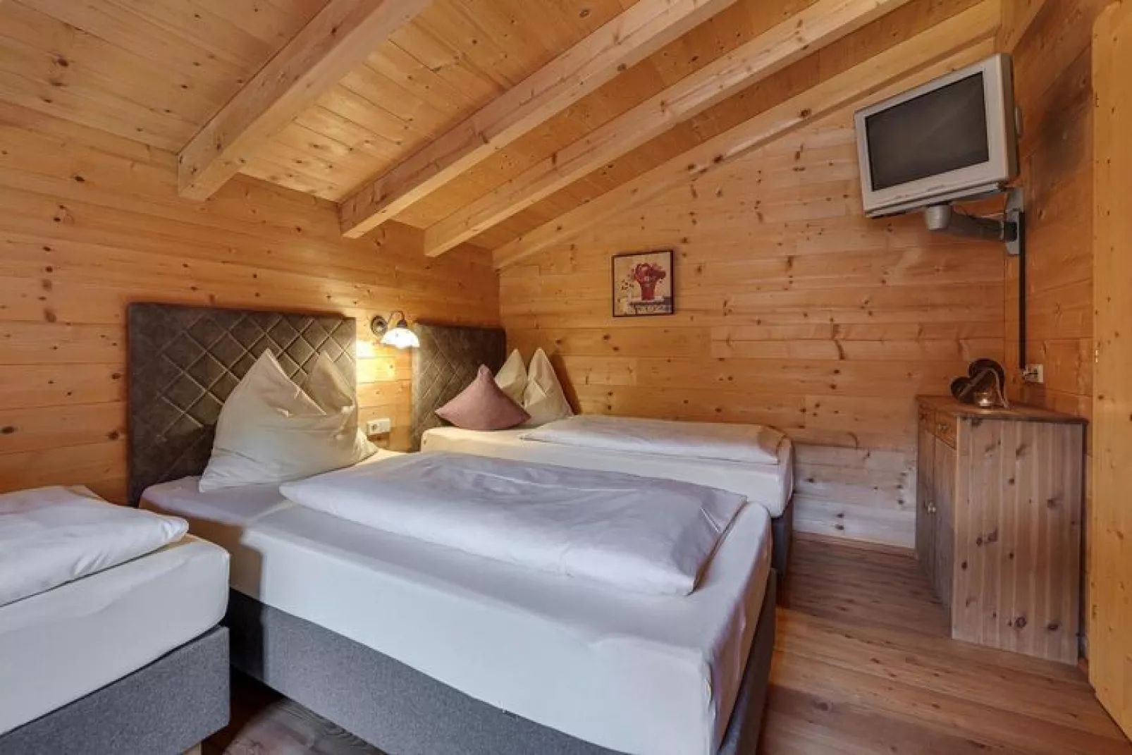 Chalets Almdorf Zillertal Fügen-Haus 6 Personen-Slaapkamer