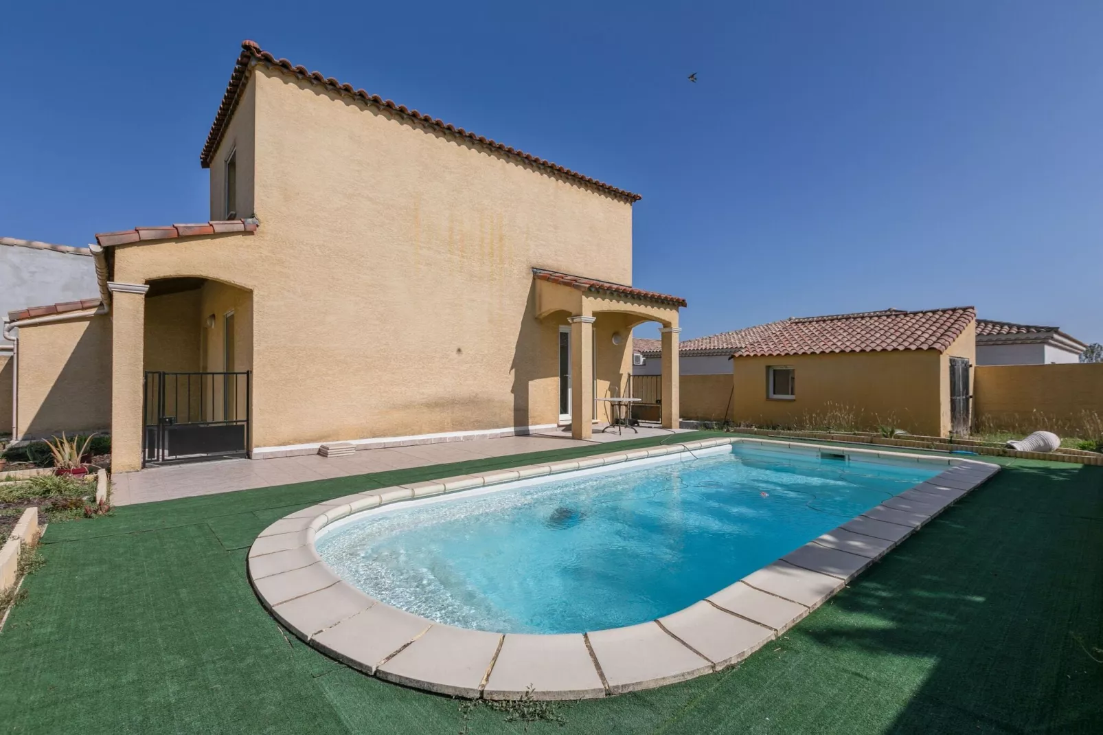 MAISON PISCINE AU CALME A PINET