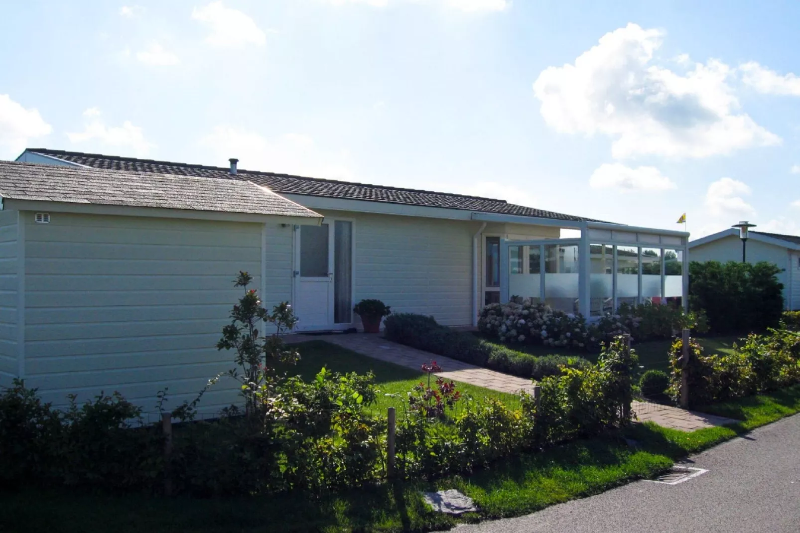 Resort Schoneveld 12-Buitenkant zomer