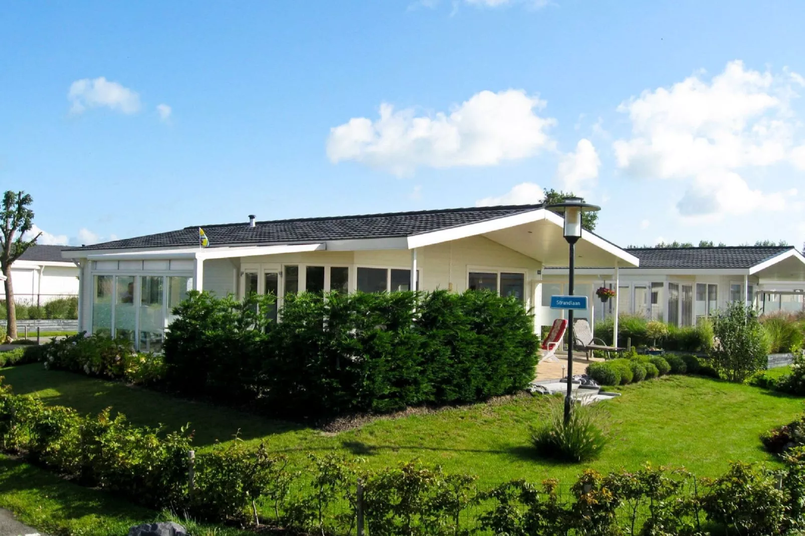 Resort Schoneveld 12-Buitenkant zomer