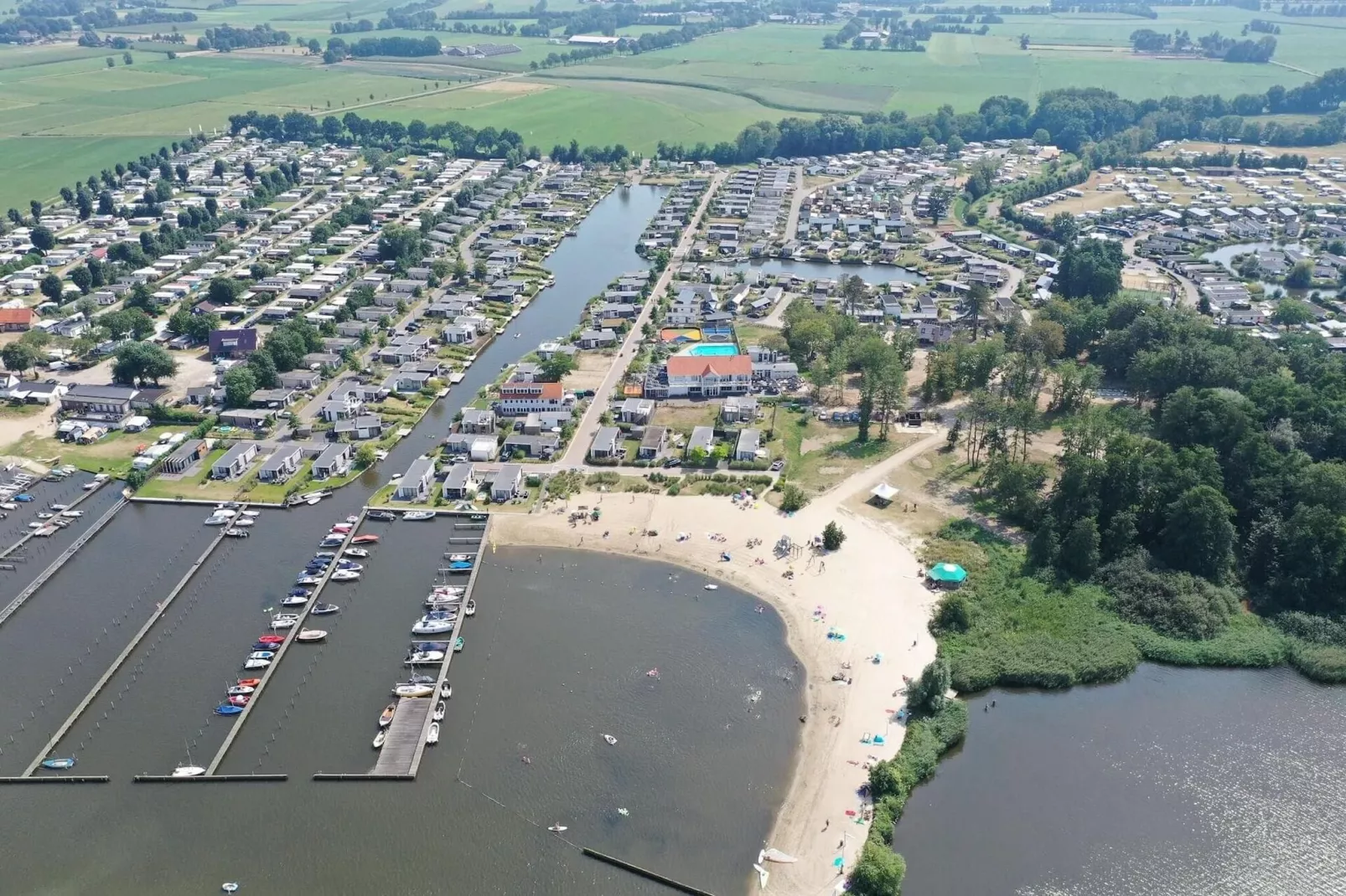 Resort Veluwemeer 6-Buitenkant zomer