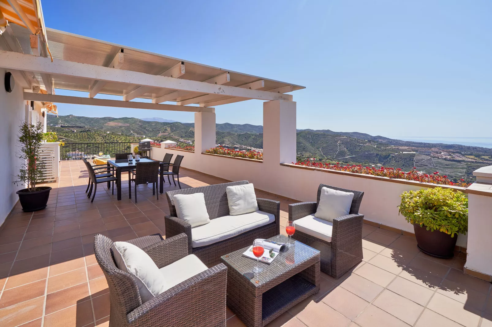 La Zenaida II-Terrasbalkon