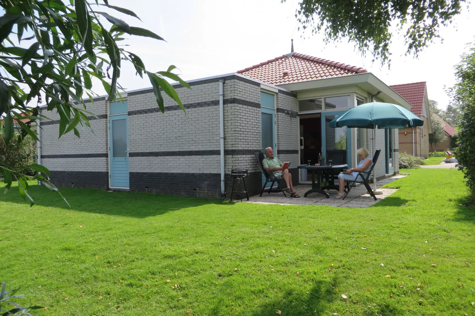 Villavakantiepark IJsselhof 2-Tuinen zomer