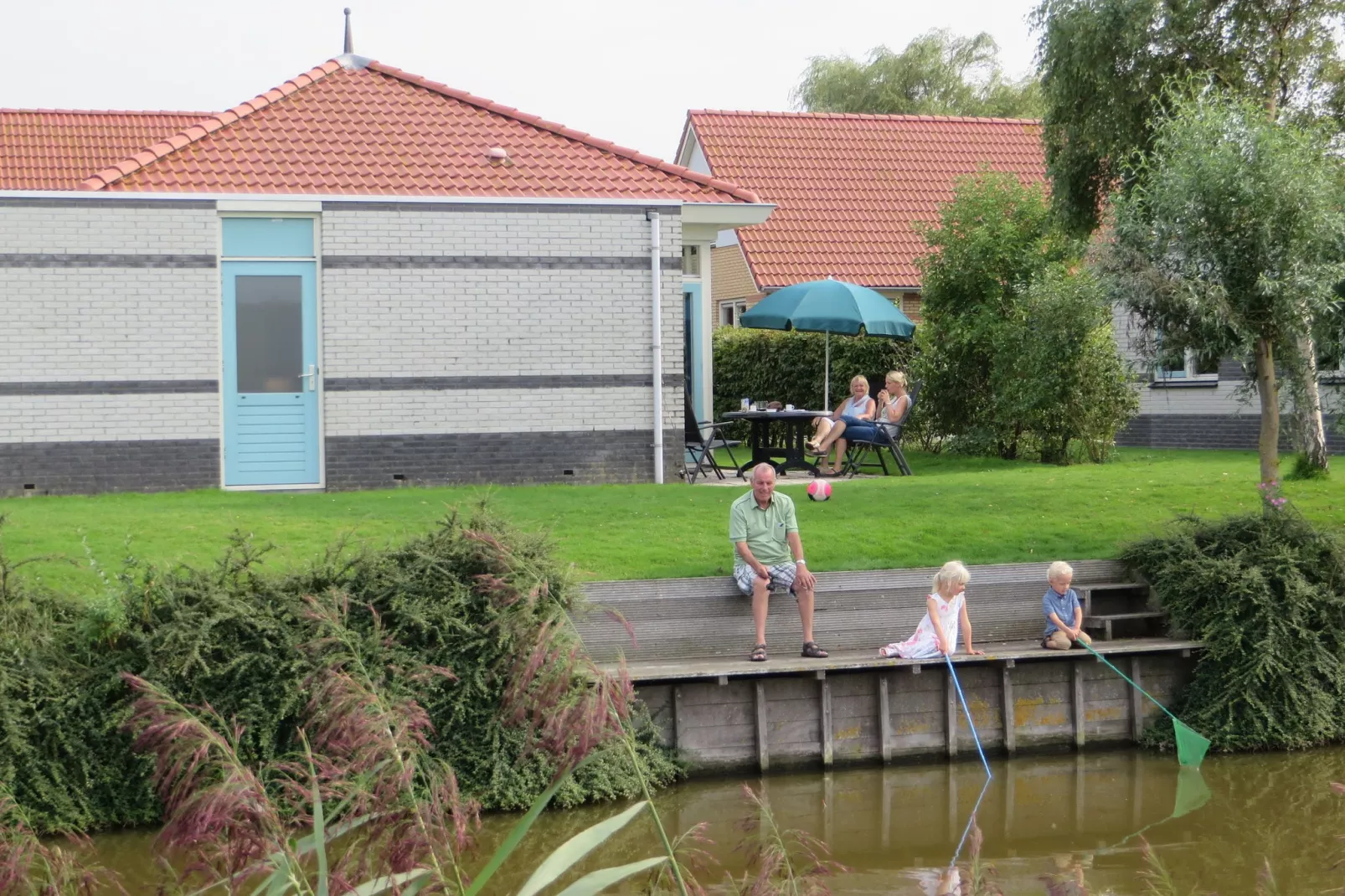 Villavakantiepark IJsselhof 2-Tuinen zomer